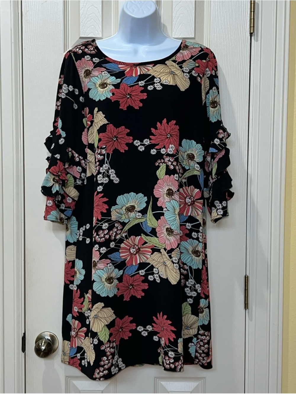 Uncle Frank Black Floral Ruffle Bell Sleeve Tunic Dress Sz M Boho Whimsigoth